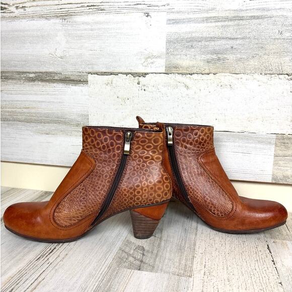 L’Artiste Womens 39 Brown Leather Dramatic Floral Appliqué Boho Ankle Booties - Picture 5 of 7